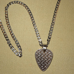 Collier métal plume