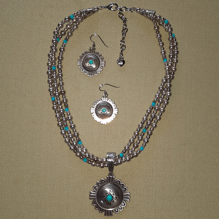 Collier perles métal et turquoises